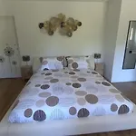 Rabbit House - La D'hotes Bed and breakfast Singleyrac